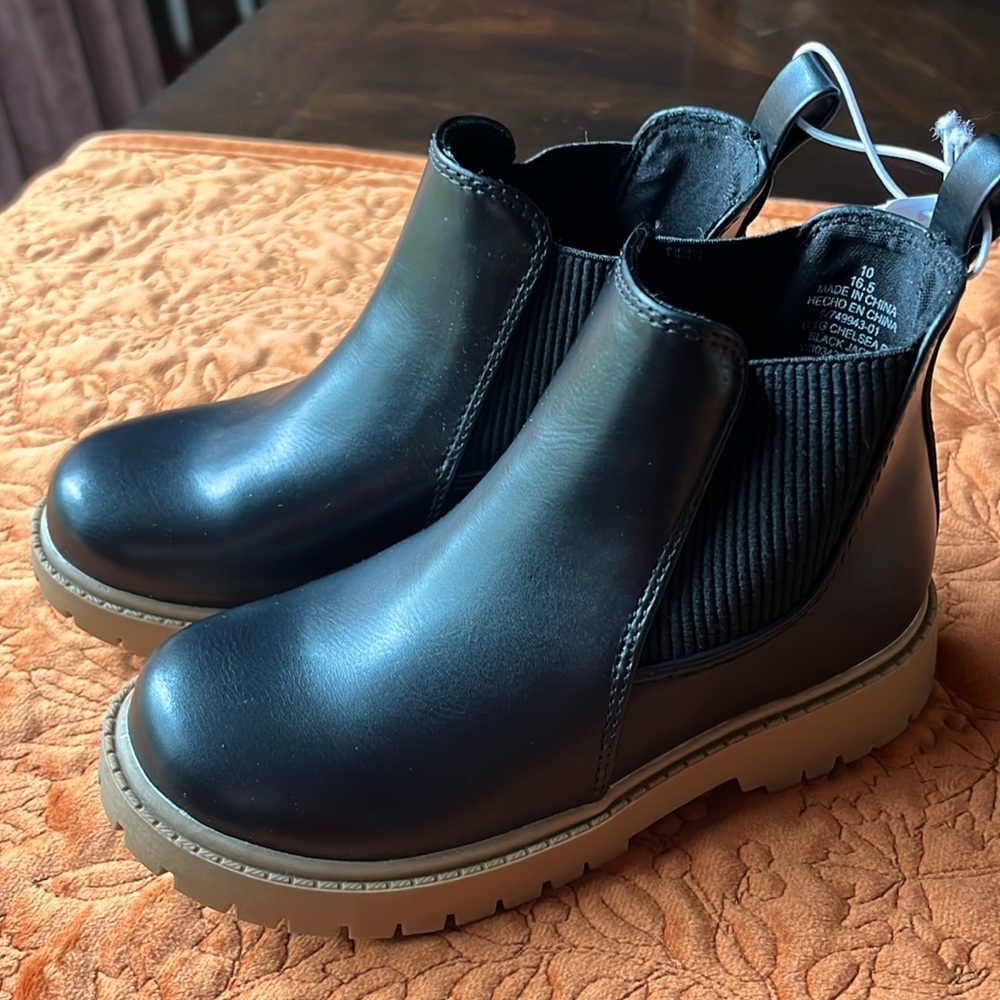 Old Navy Black slip-on boots (child)